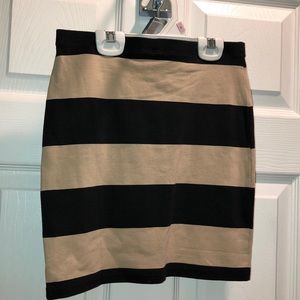 H&M Black/Cream Mini Skirt